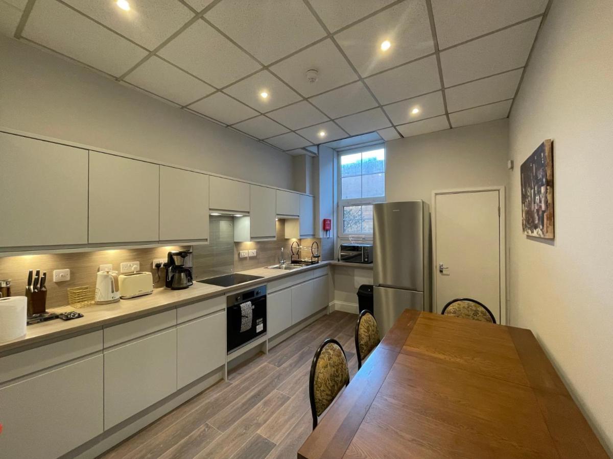 Traditional 5 Bedroom City Centre Apartment Glasgow Exterior foto